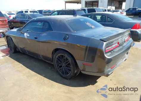 2016 Dodge Challenger 392 Hemi Scat Pack Shaker z USA, uszkodzony, nr VIN 2C3CDZFJ3GH289908